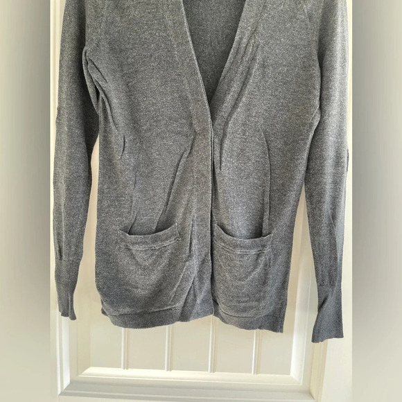 Ann Taylor Loft Charcoal Gray Boyfriend Button Up Cardigan Size Small - Picture 3 of 6